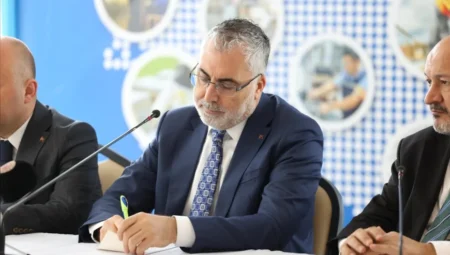 2026-2027 memur ve emekli zam pazarlığında ilk teklif açıklandı, sendikalar reddetti
